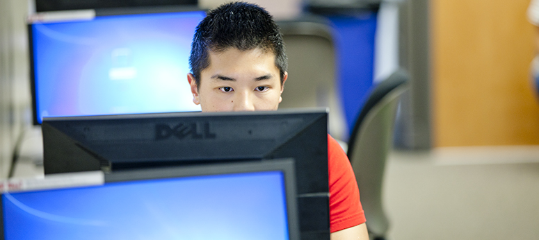 Student in CMC computer lab