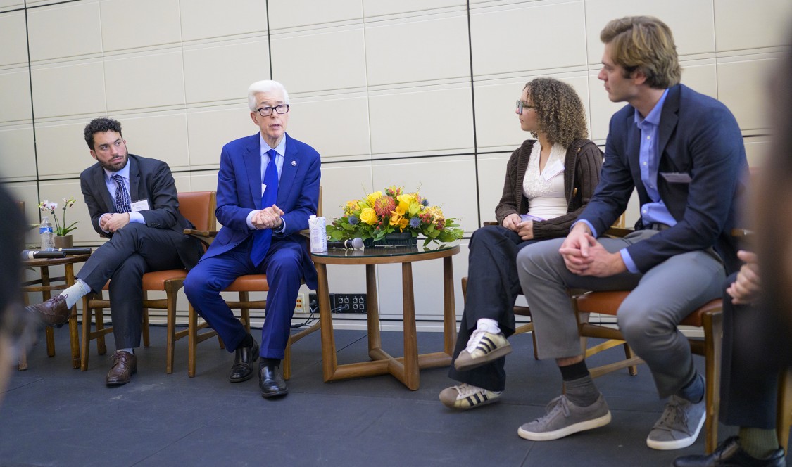 Former Governor Gray Davis and Nick Warshaw ’09, attorney at Loeb & Loeb, meets with Rose Institute students.