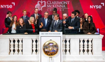 Students, President Chodosh, and Claremont McKenna College representatives at the New York Stock Exchange..
