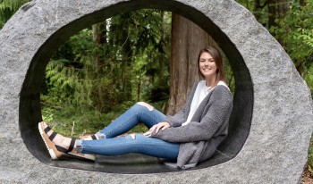 Portrait of Kate Parrish ’21