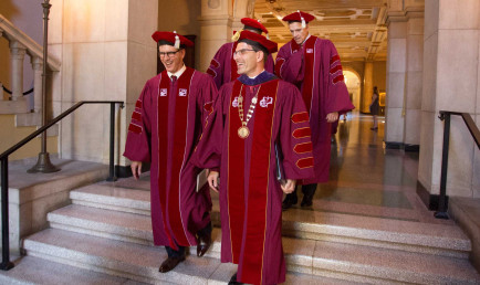 Pres. Chodosh walking with trustees